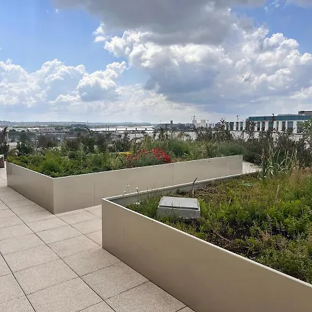 Duplex Avec Terrasse Dans Le Ciel Bordelais Apartment Bordeaux